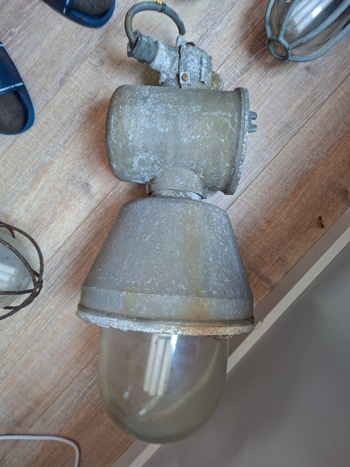 💡🔌 Fondisonzo Italy vintage industrie/fabriekslamp '70, Ophalen