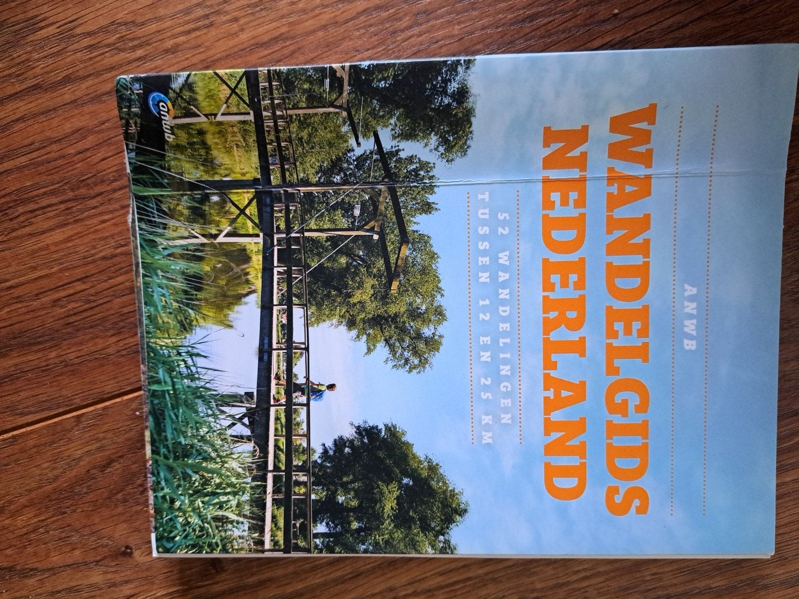 ANWB Wandelgids Nederland: 52 unieke wandelroutes, Ophalen, Fiets- of Wandelgids, Zo goed als nieuw, ANWB