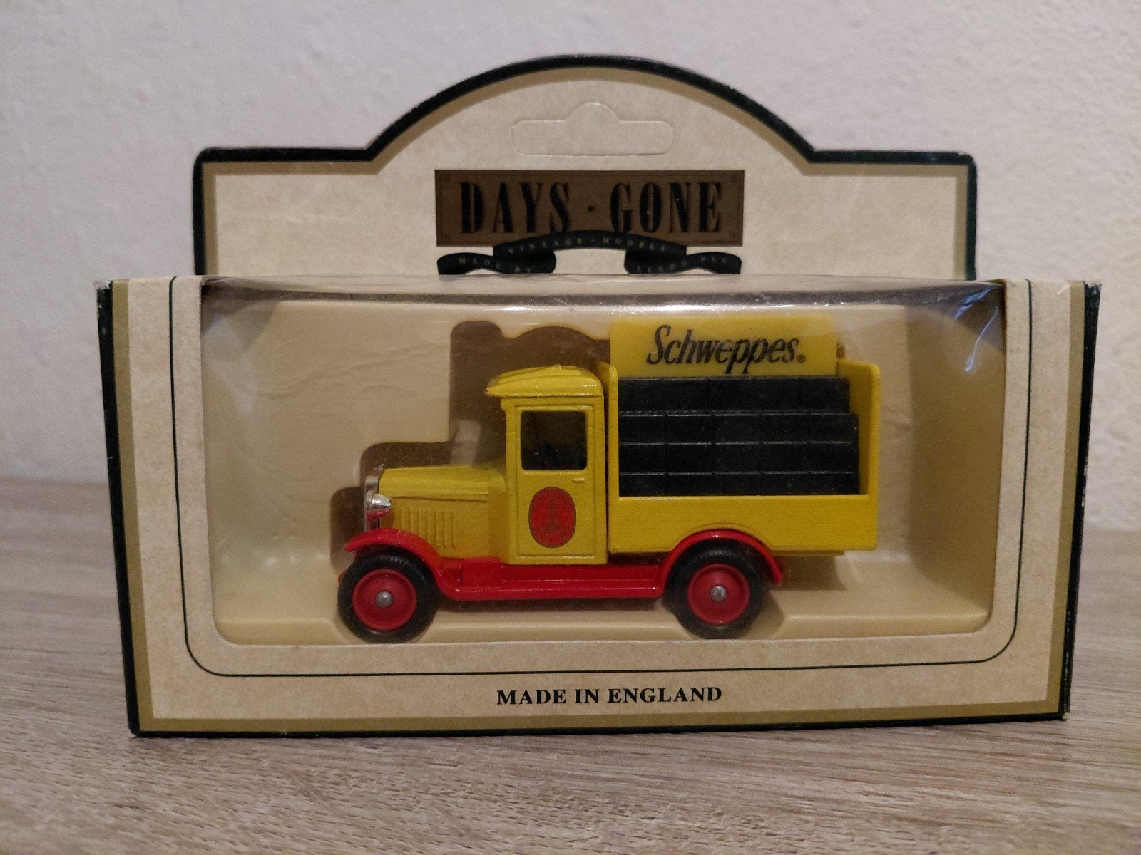 'Schweppes' 1934 Chevrolet Bottle Van, Overige merken, Verzenden, Nieuw, Groter dan 1:32