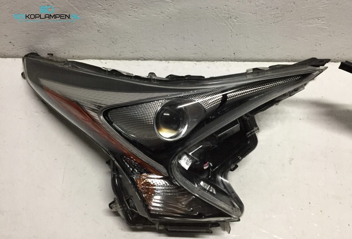 Toyota Prius Koplamp Koplampen links rechts, Gebruikt, -, -, Ophalen of Verzenden
