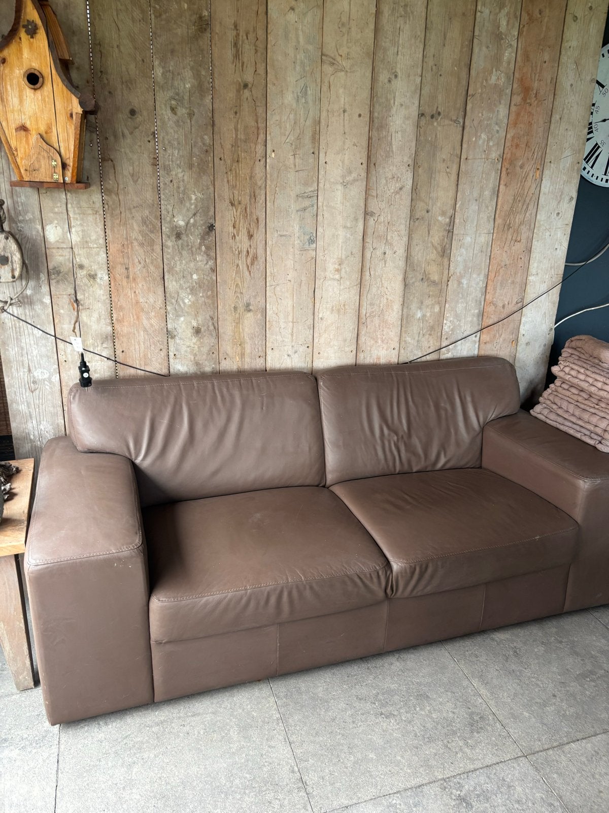 Comfortabele taupe leren bank - 2-zits, Ophalen, Gebruikt, Driepersoons, Rechte bank