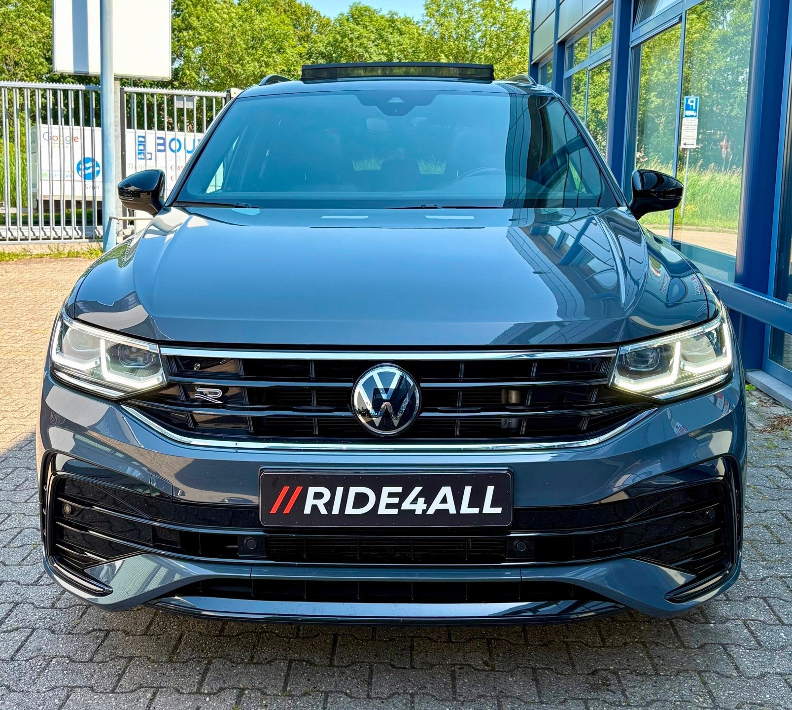 Volkswagen Tiguan 1.5 TSI 3x R-LINE/PANO/CARPLAY/CAMERA, Automatische klimaatregeling, 4 cilinders, 150 pk, Leder en Stof