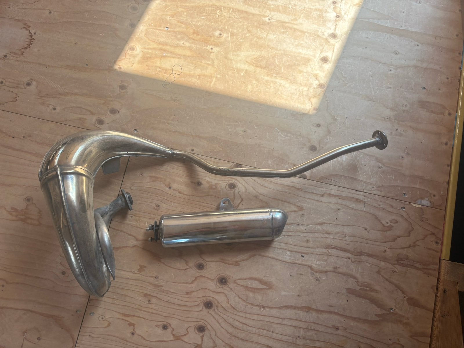 Originele Derbi uitlaat, Ophalen, Zo goed als nieuw