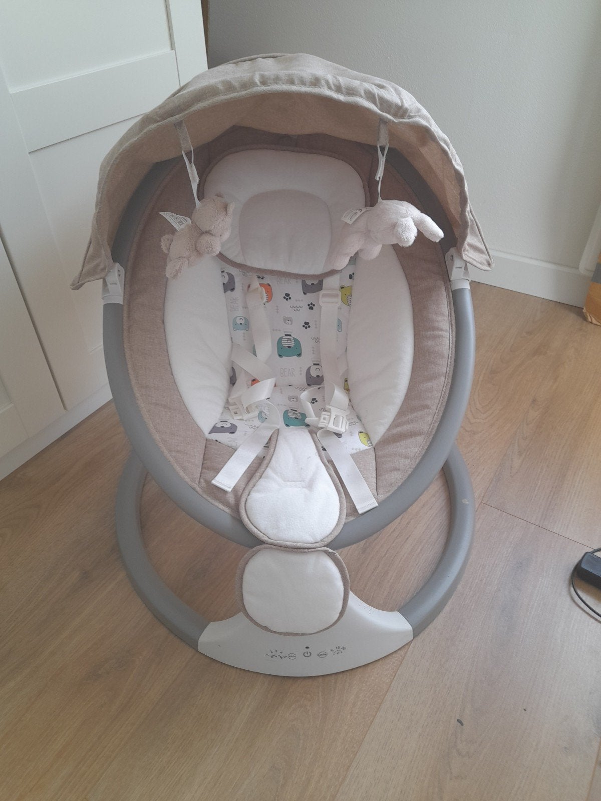 4baby Babyswing - Elektrisch met muziek en afneembare kap, Ophalen, Zo goed als nieuw, Overige typen