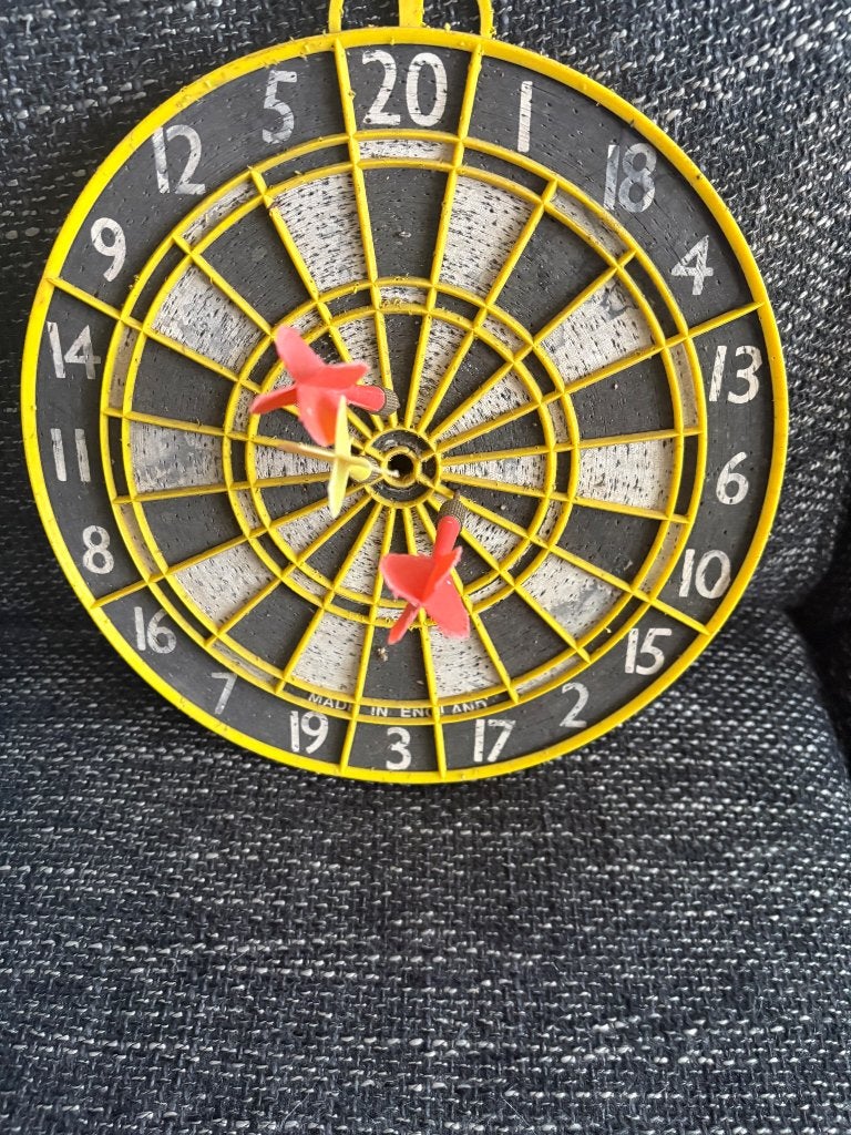 2 x soort afmetingen van beide dartborden., Sport en Fitness, Ophalen of Verzenden, Gebruikt, Dartbord