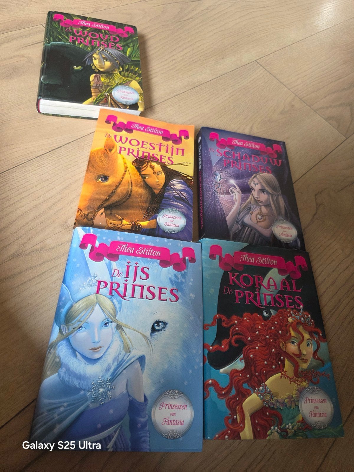 Thea Stilton Prinsessen van Fantasia boeken (5 stuks), Boeken, Ophalen of Verzenden, Zo goed als nieuw, Thea Stilton
