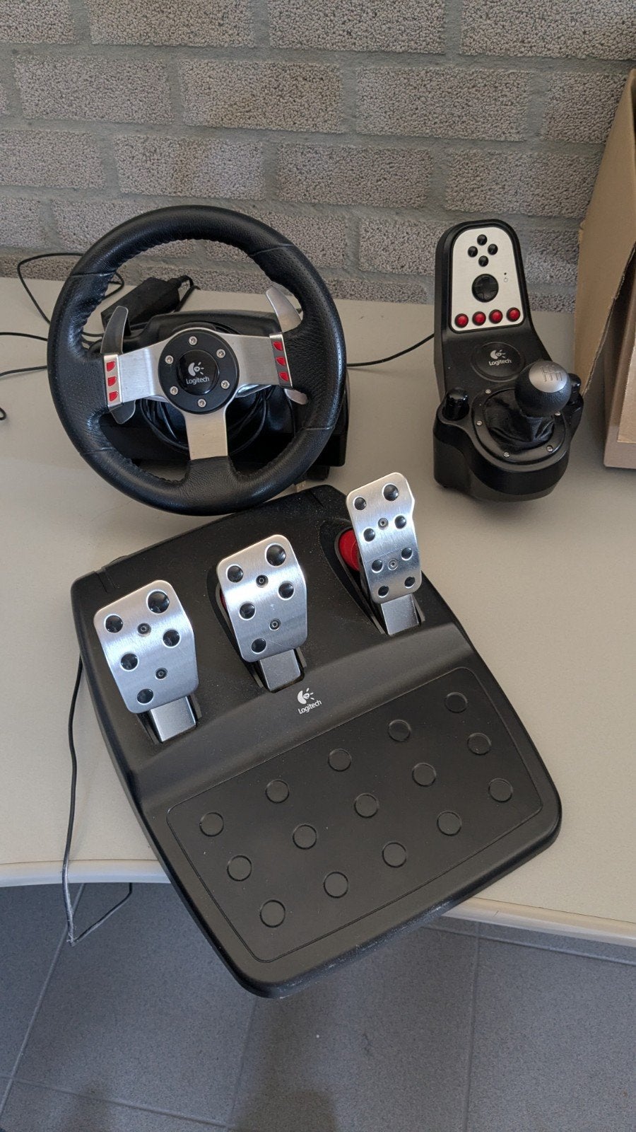 Logitech G27 Racestuur met Pedalen en shifter, Ophalen, Gebruikt