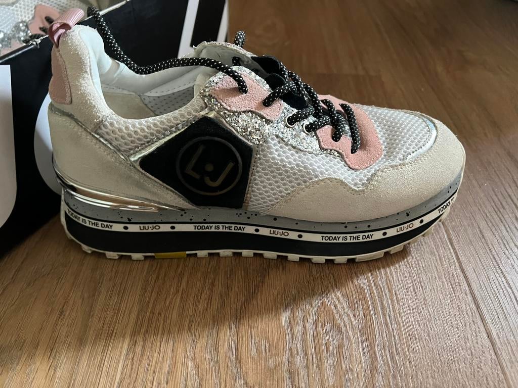 Liu Jo sneakers 38, Ophalen of Verzenden, Zo goed als nieuw, Schoenen