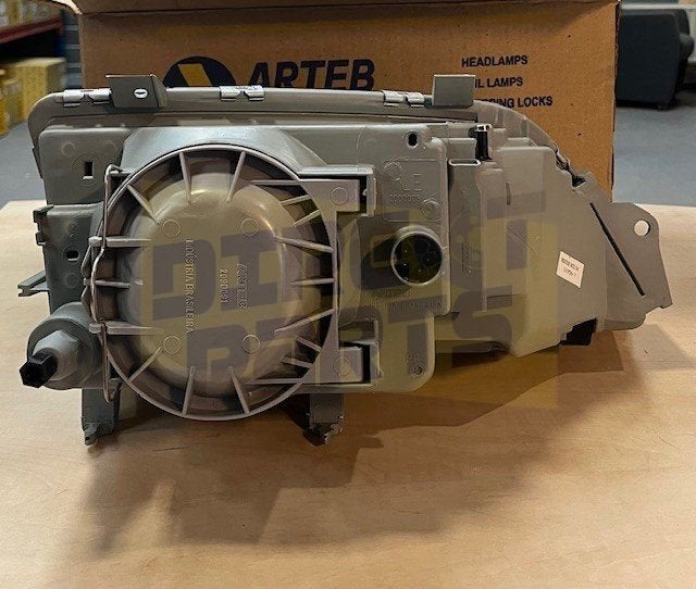 Opel Omega A (11/86-4/94) koplamp (-ml) Links (hm) MQ+ OT300, -, -, Opel, Nieuw