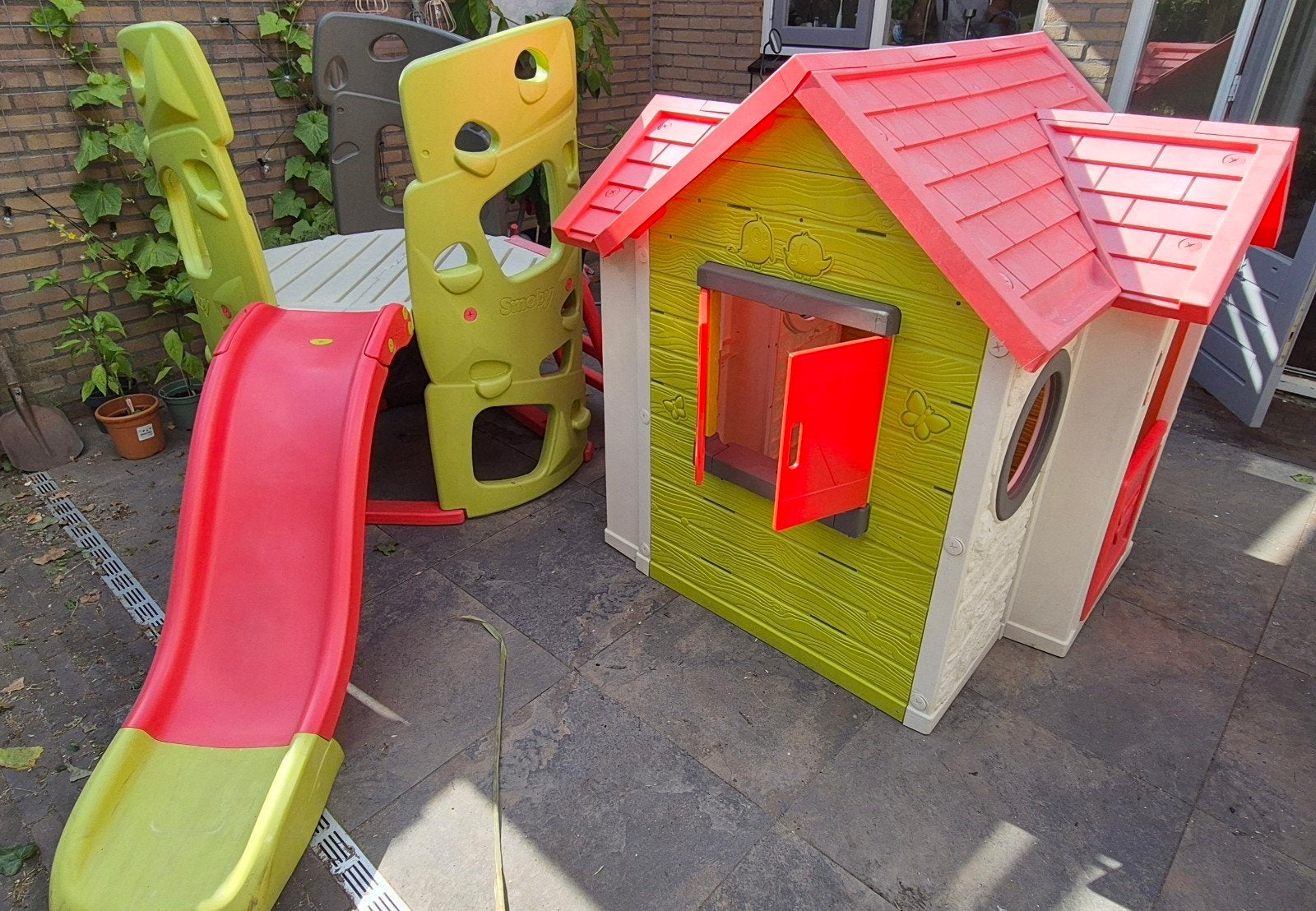 Smoby Speelhuisje en smoby glijbaan met Klimwand, Ophalen, Zo goed als nieuw, Kunststof