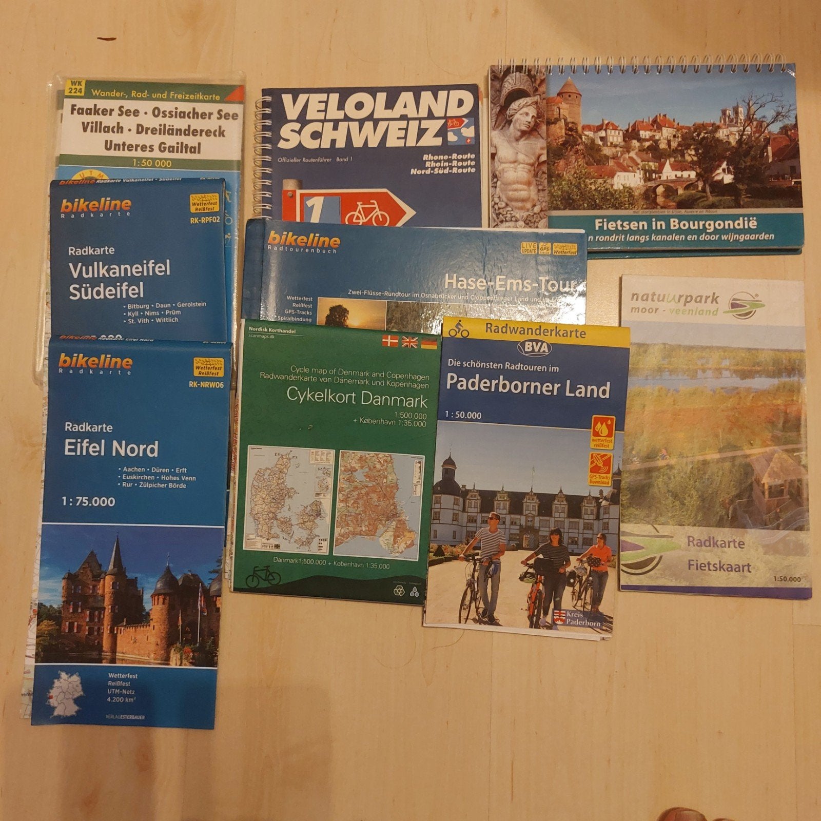 Diverse FietsKaarten Europa, Fiets- of Wandelgids, Europa, Ophalen of Verzenden, Gelezen