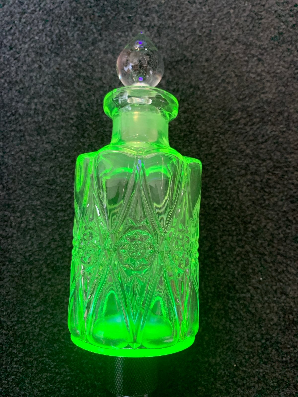 Vintage Uranium Glas Parfumflesje - Lichtgevend Groen, Ophalen of Verzenden