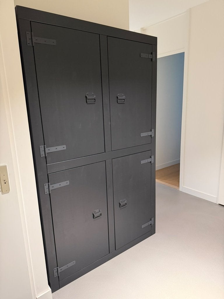 vtwonen Bunk 4 Deurs Kast, Massief Grenen, Mat Zwart, 200 cm, Ophalen, Met deur(en), 100 tot 150 cm, 200 cm of meer