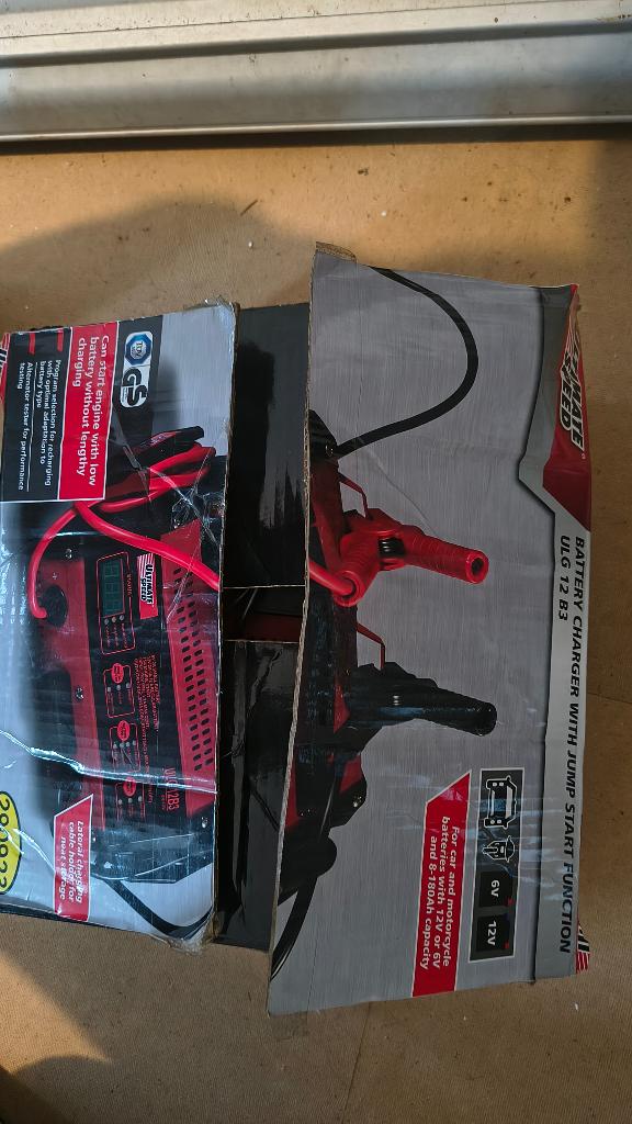 acculader plus jumpstarter, Ophalen, Zo goed als nieuw
