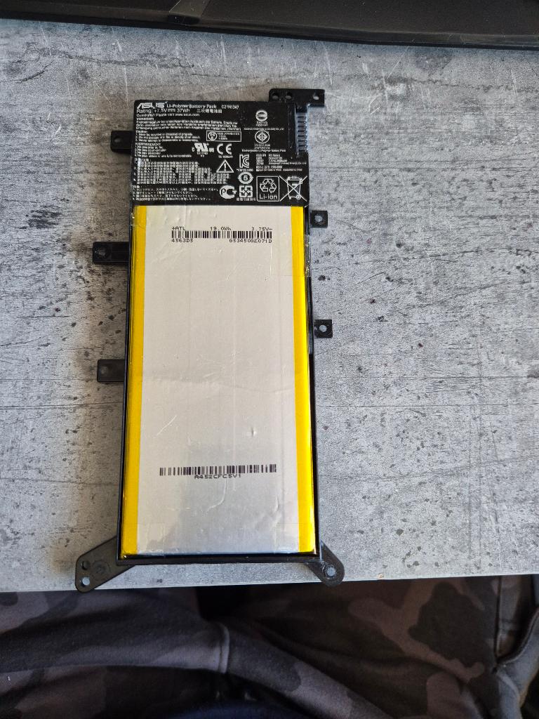 Asus X555L onderdelen, Ophalen