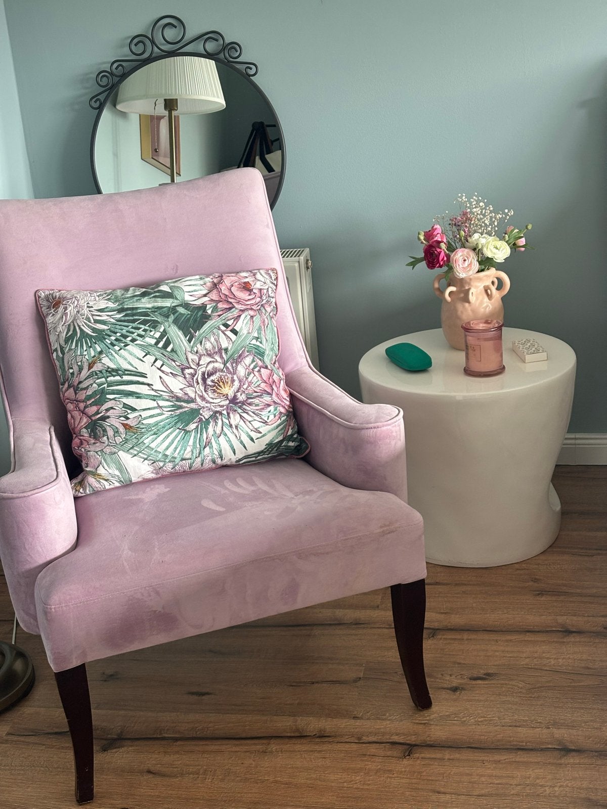 Roze fauteuil met bloemenkussen, Ophalen, Gebruikt, Overige kleuren, Eén