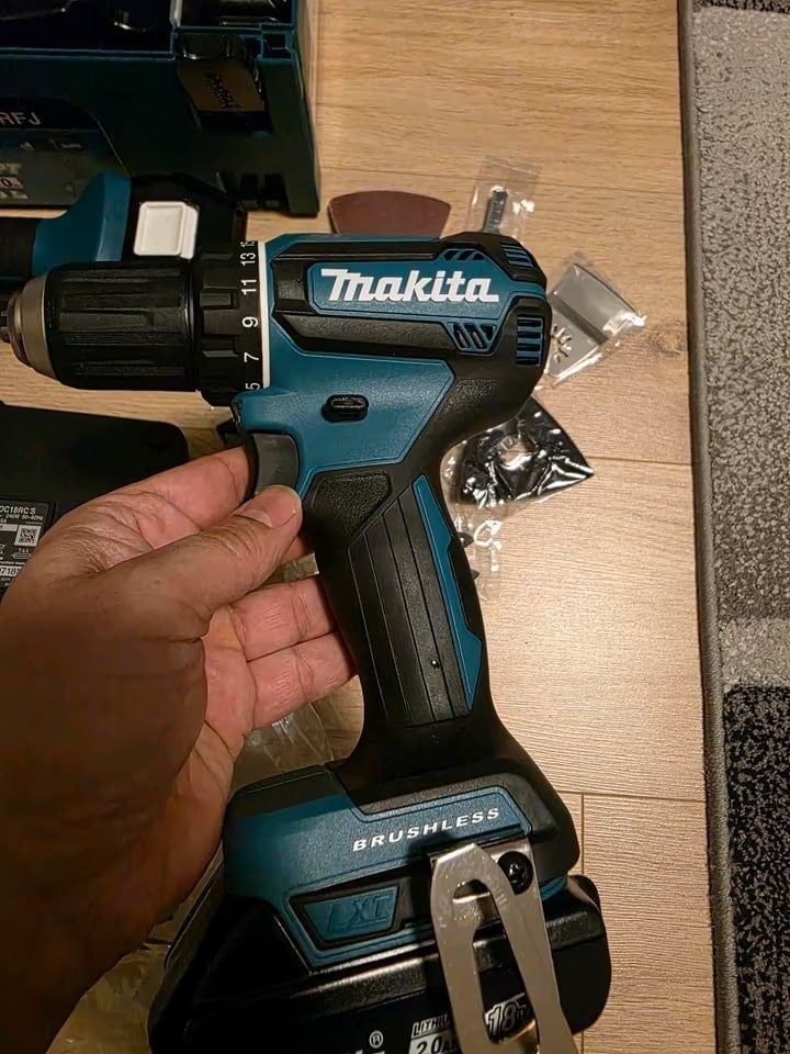 Makita-gereedschapsset, 600 watt of meer, Variabele snelheid, Verzenden, Zo goed als nieuw