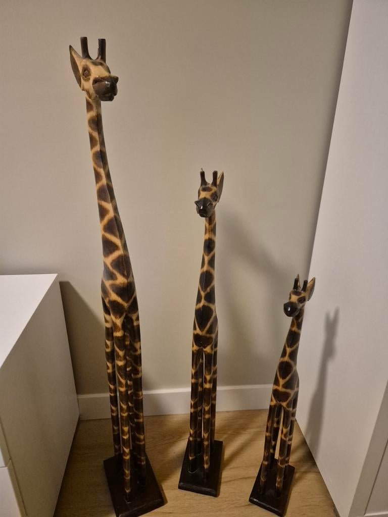 Set van 3 houten giraffen beelden - Afrikaanse decoratie, Antiek en Kunst, Kunst | Beelden en Houtsnijwerken, Ophalen, Handgemaakt