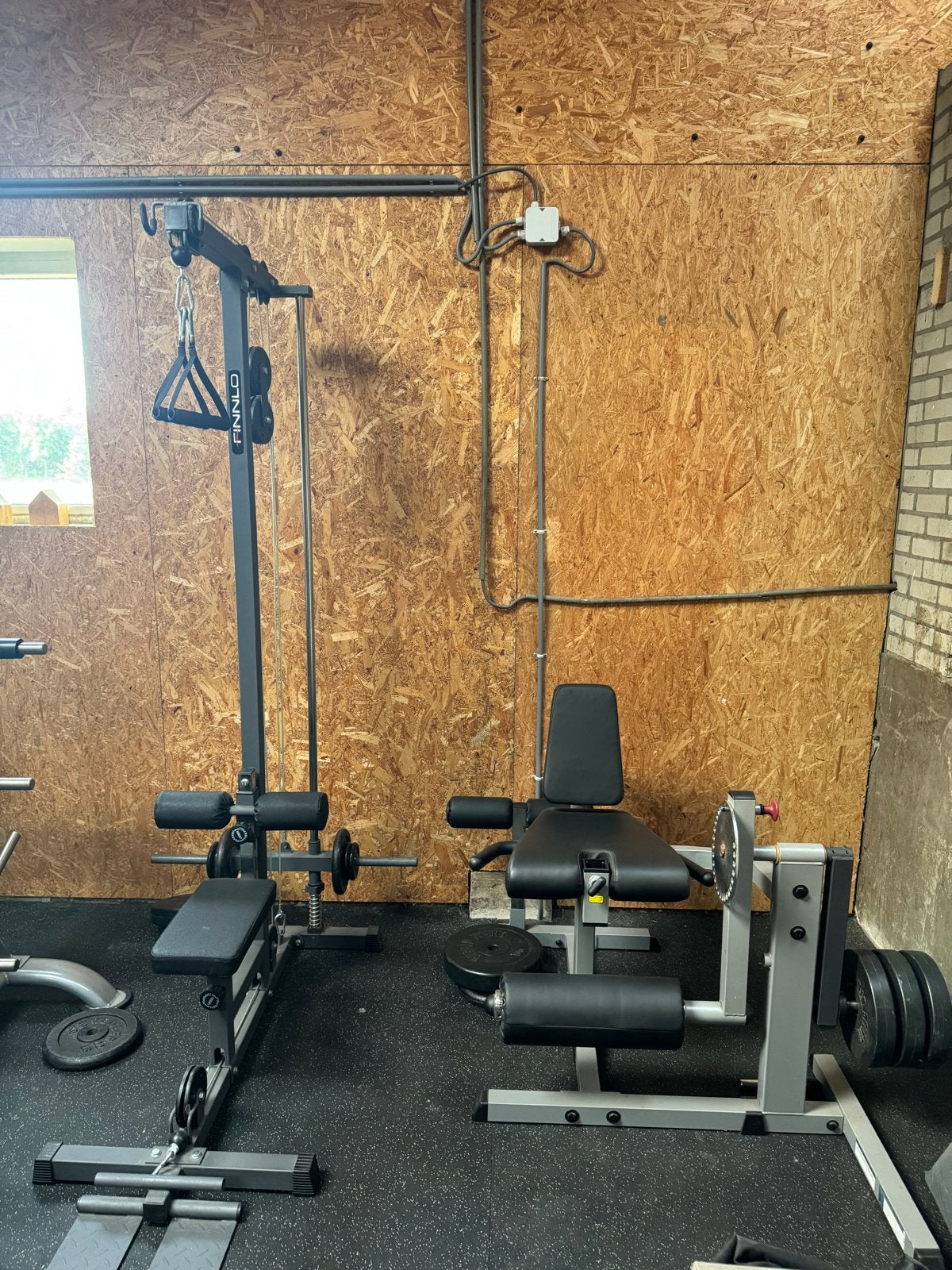 Lat Pulley Krachtapparatuur, Sport en Fitness, Fitnessmaterialen, Ophalen, Gebruikt, Benen, Overige typen