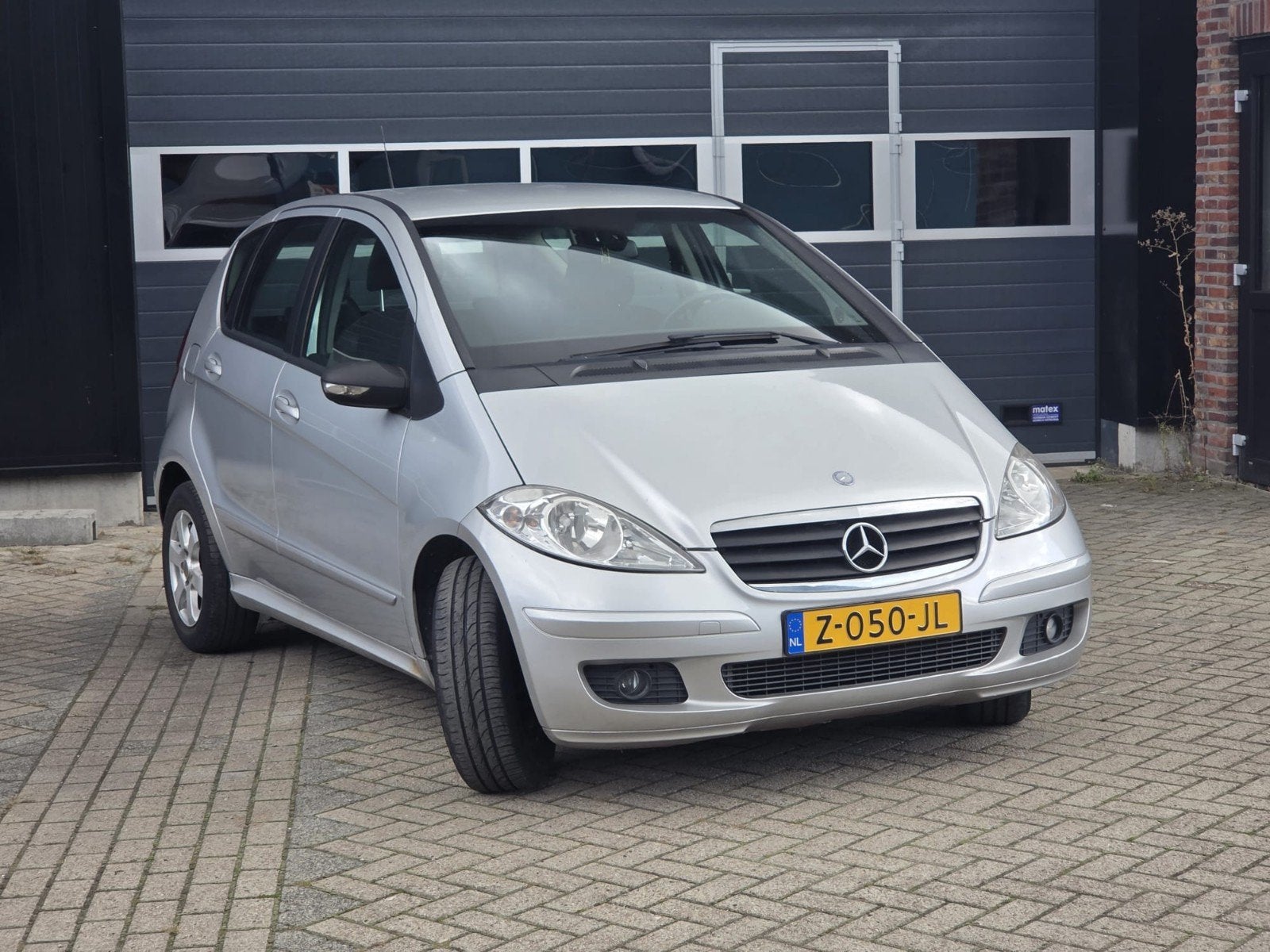 Mercedes-Benz Mercedes 2006 Grijs, Auto's, 1498 cc, Zwart, 95 pk, 400 kg