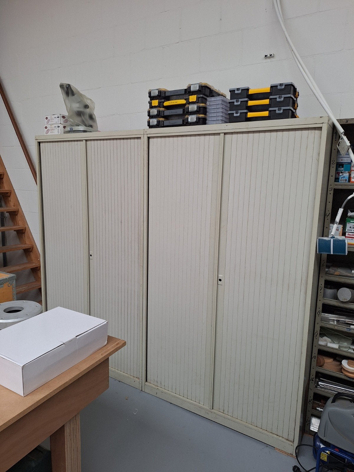 Twee archiefkasten rolluikkasten, Ophalen, 100 tot 150 cm, Zo goed als nieuw, Metaal
