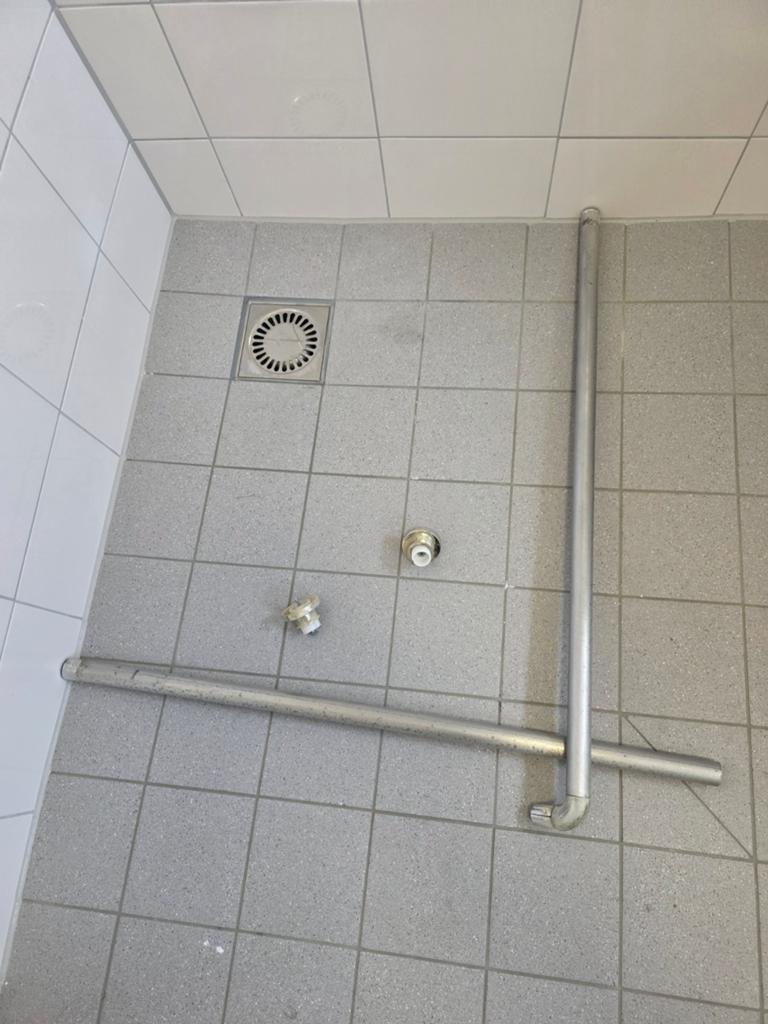 Douchegordijnstang 90x90 cm, Huis en Inrichting, Badkamer | Badtextiel en Accessoires, Ophalen of Verzenden, Gebruikt