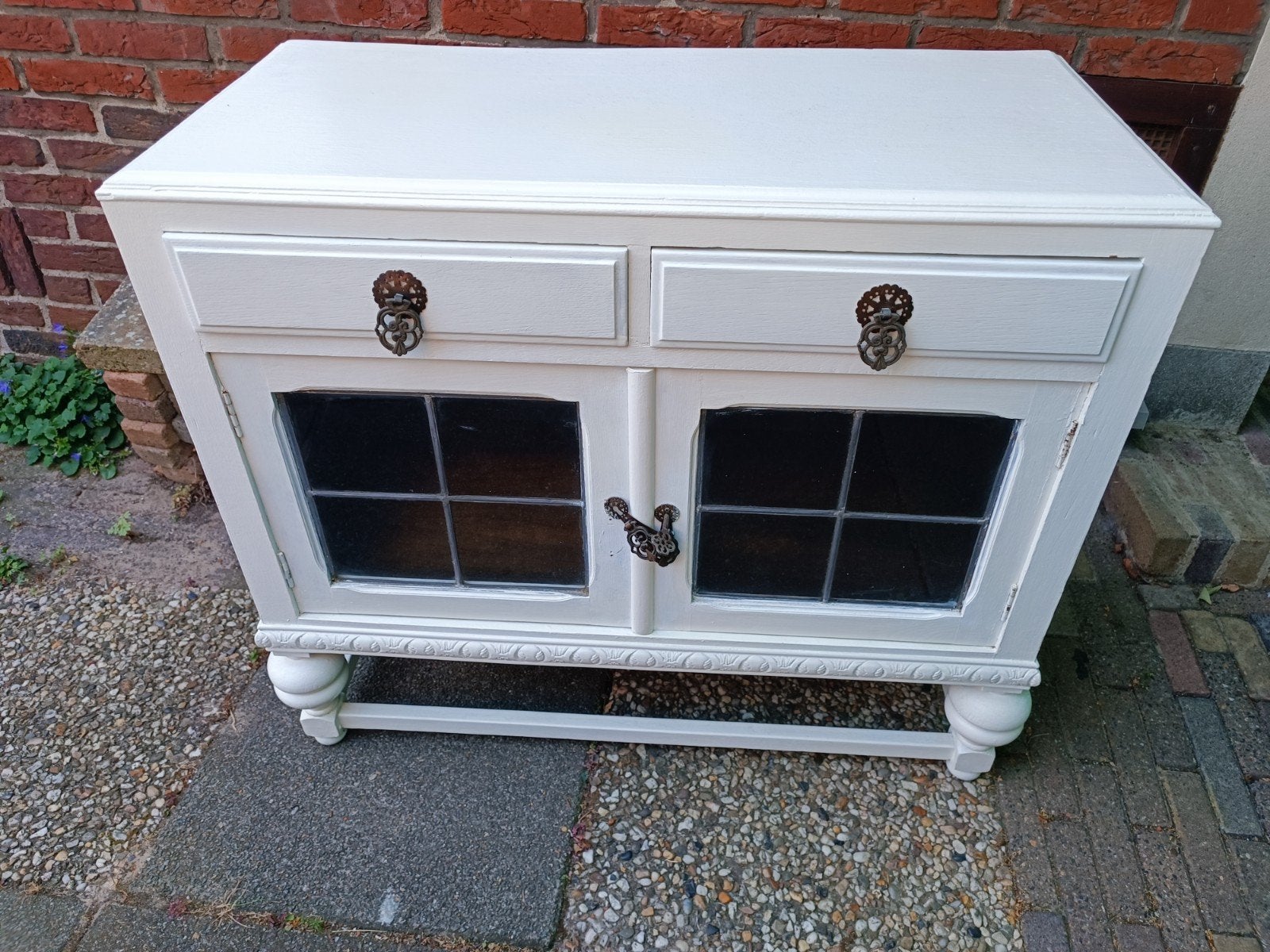 Antiek wit dressoir met glazen deuren en lades, Antiek en Kunst, Antiek | Meubels | Kasten, Ophalen