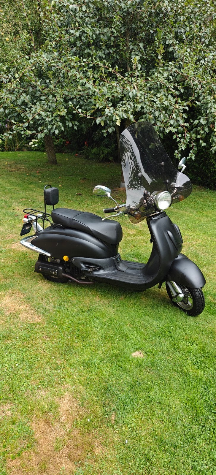 Fosti Grande Retro scooter, opknapper!
FOSTI FT50QT-E.25, Ophalen, Gebruikt, Benzine, Overige merken