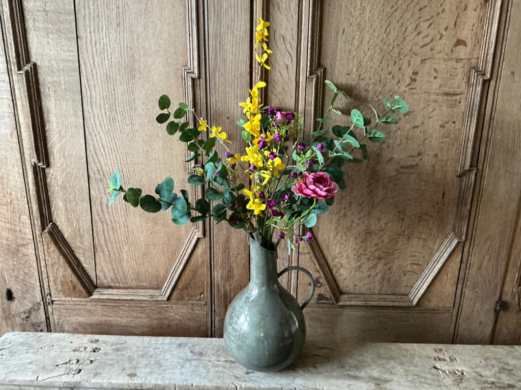 NIEUW mooi boeket kunstbloemen met eventueel metalen vaas, Huis en Inrichting, Woonaccessoires | Kunstplanten en Kunstbloemen