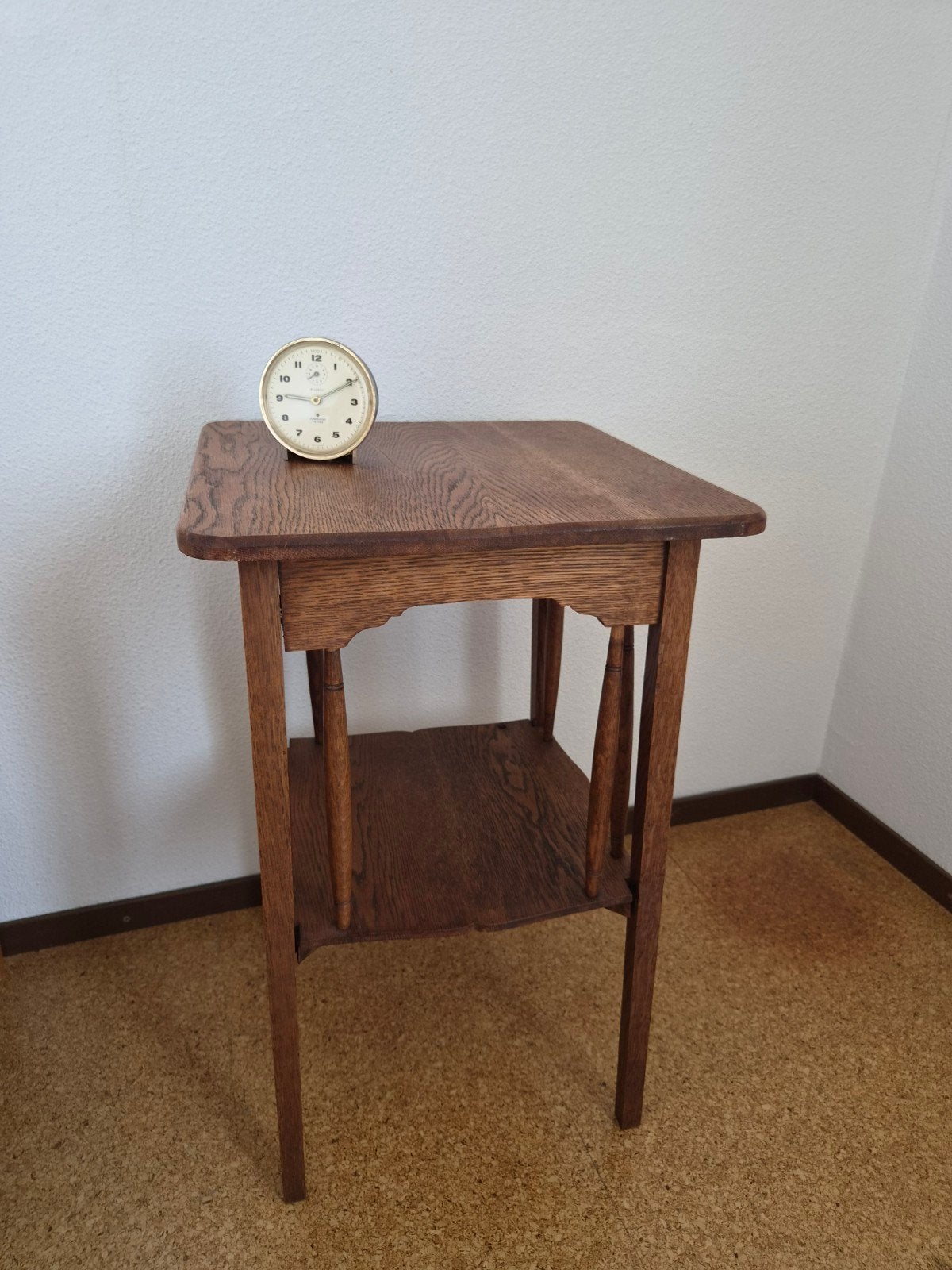 Antieke eikenhouten bijzettafel met onderplank, Antiek en Kunst, Ophalen
