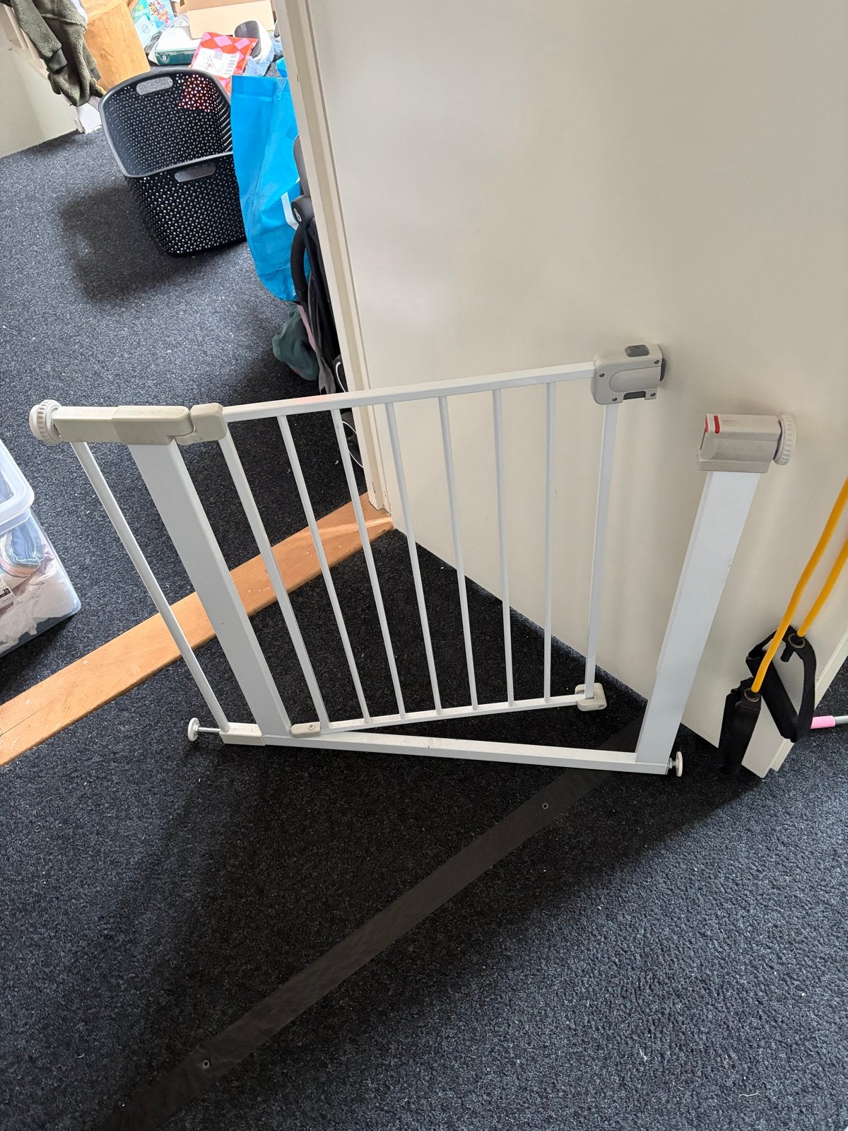Wit metalen klemhekje voor kinderen of huisdieren, Ophalen, Gebruikt, Klemhekje, Metaal of IJzer