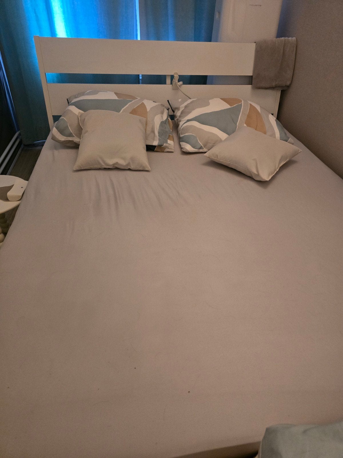 GRATIS  Trysil Ikea bed en ladekast, Ophalen, Gebruikt, Wit, Tweepersoons
