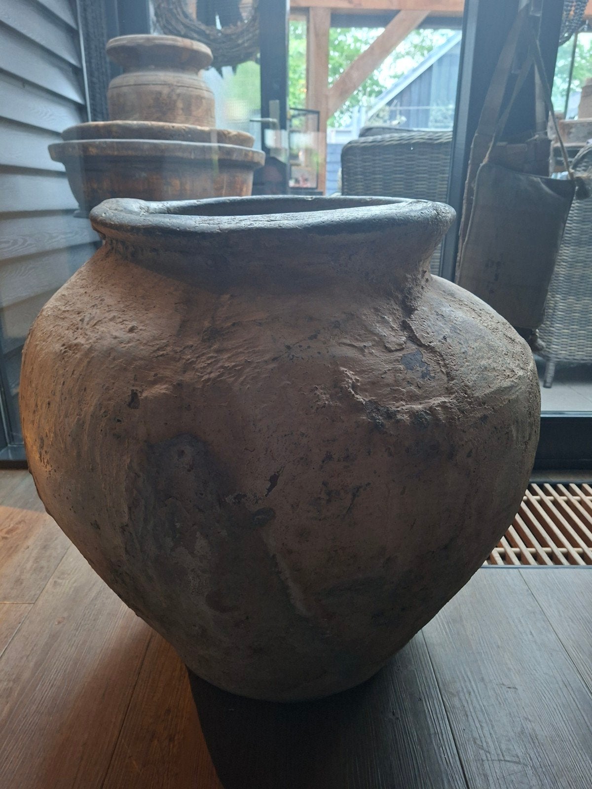 Prachtige oude grote zware kruik, Tuin en Terras, Bloempotten, Ophalen, Rond