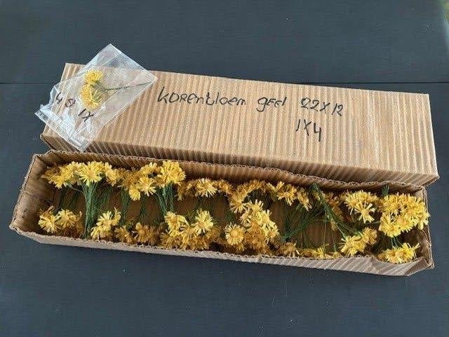kunstbloem korenbloem kleur geel 268 stuks samen, Ophalen of Verzenden, Nieuw