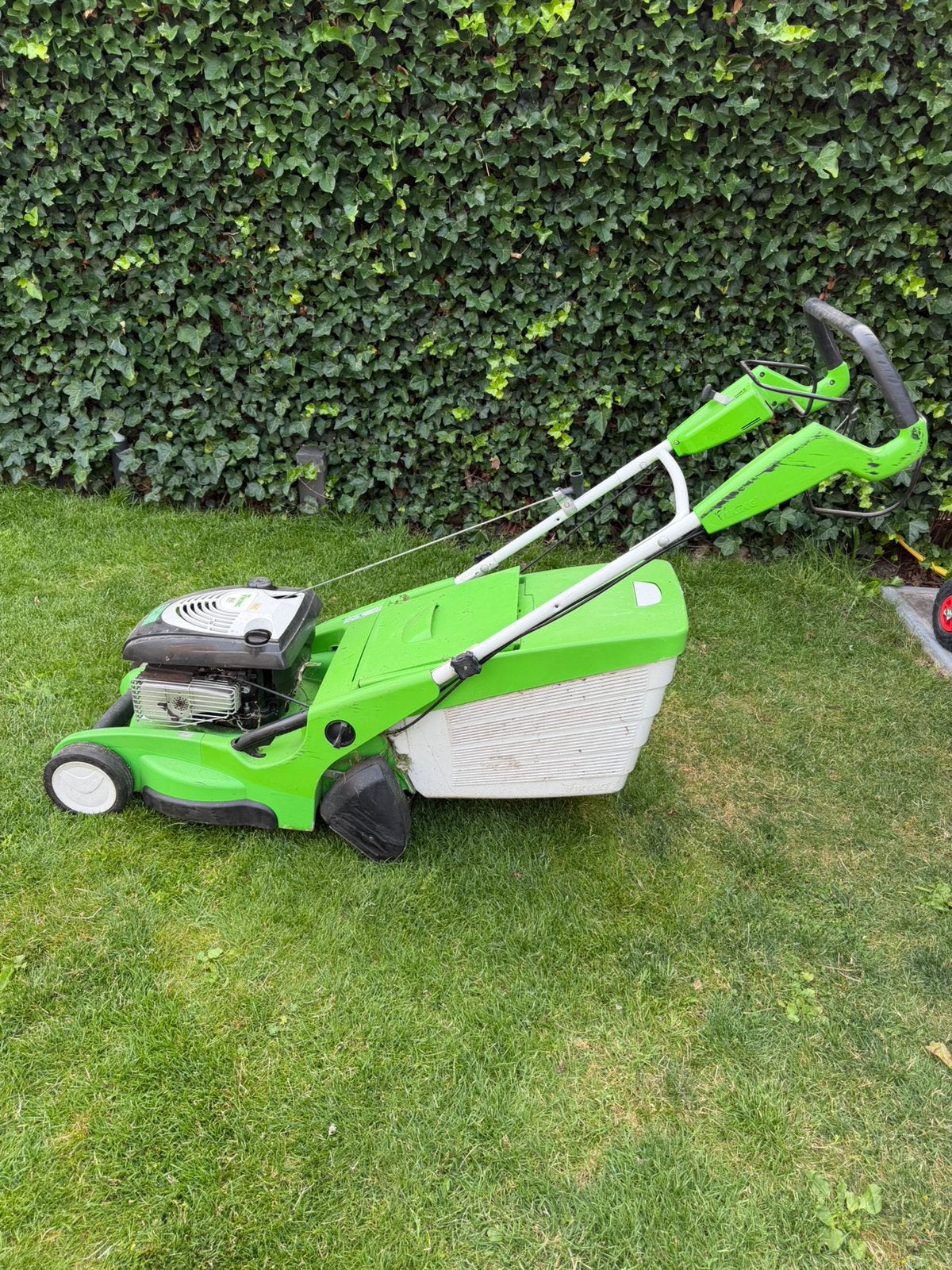 Viking benzine maaier met roller te koop, Ophalen, Gebruikt, Benzine-grasmaaier, Opvangbak