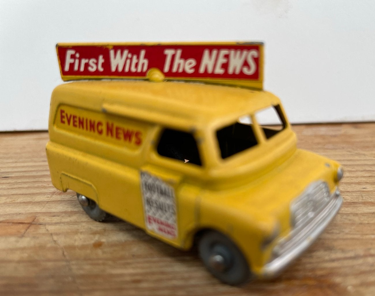 Vintage Matchbox Lesney Evening News busje, Ophalen of Verzenden