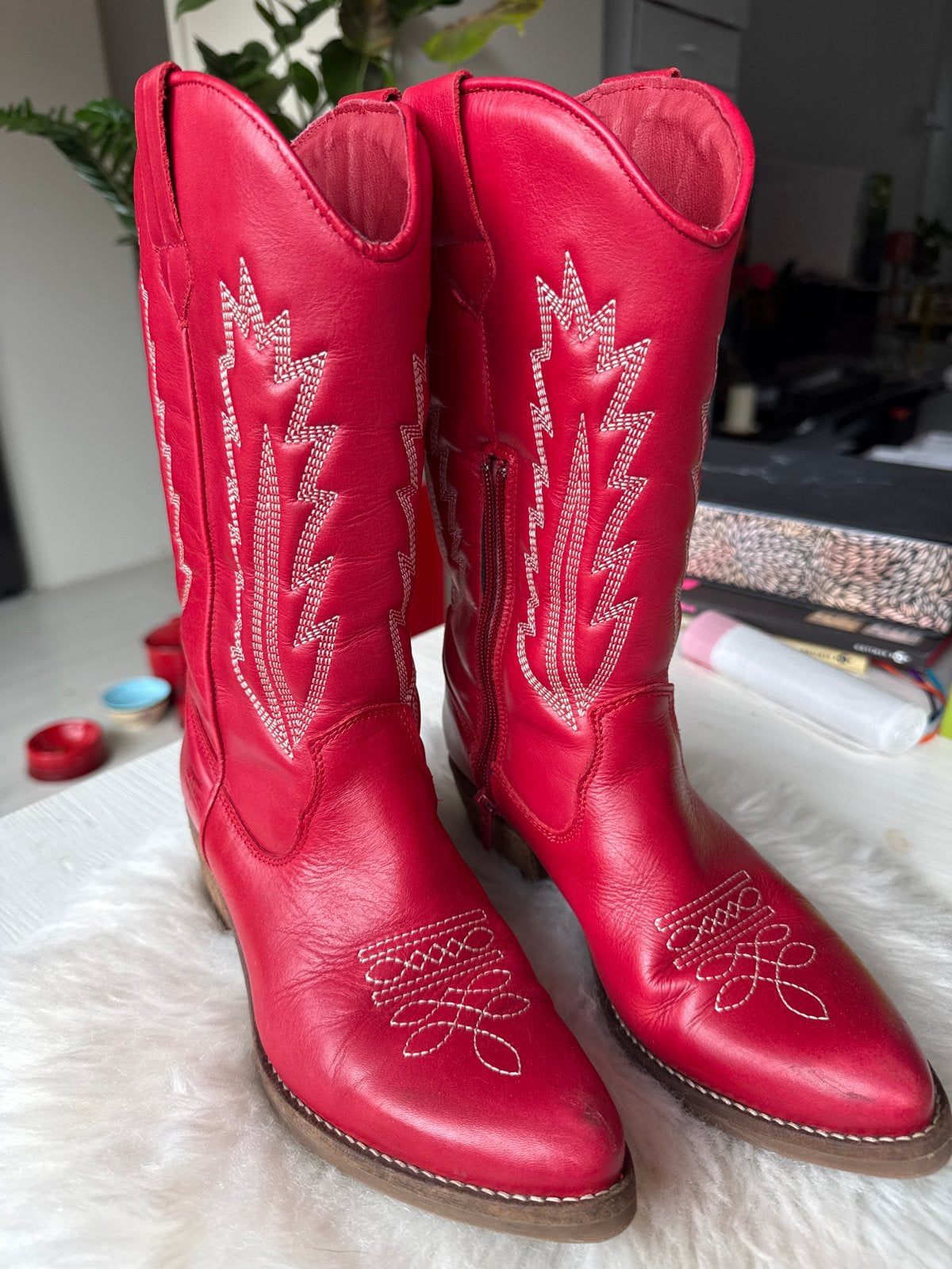 Rode cowboylaarzen met witte stiksels - Maat 37, Kleding | Dames, Schoenen, Ophalen, Gedragen, Rood, Lage of Enkellaarzen