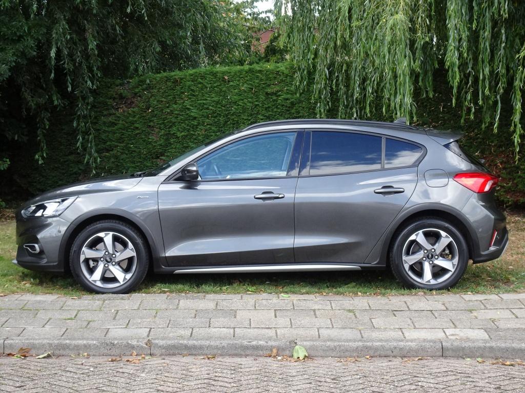 Ford Focus 1.0 125pk Active met Camera en Navi (bj 2020), Gebruikt, Euro 6, Automatische klimaatregeling, Origineel Nederlands