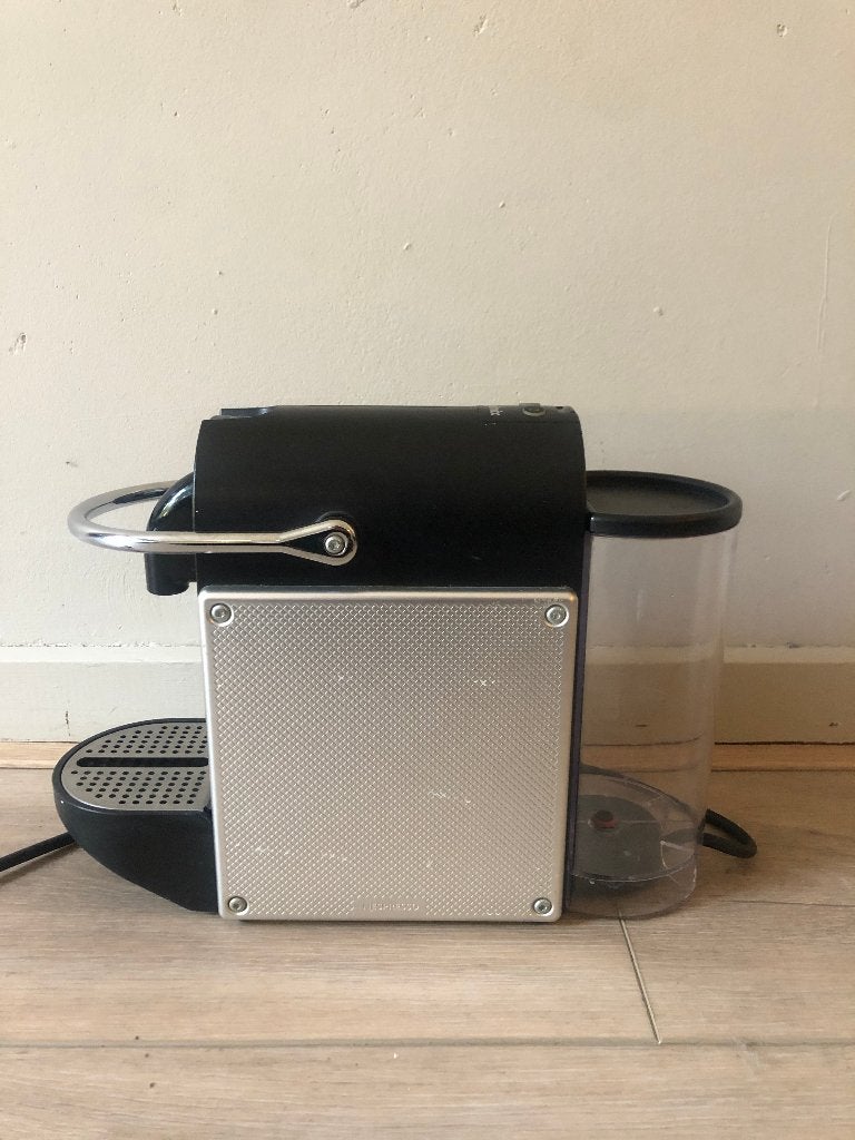 Magimix Nespresso M110 – zwart/zilver – koffiecupmachine, Ophalen, Gebruikt, Koffiemachine, 1 kopje