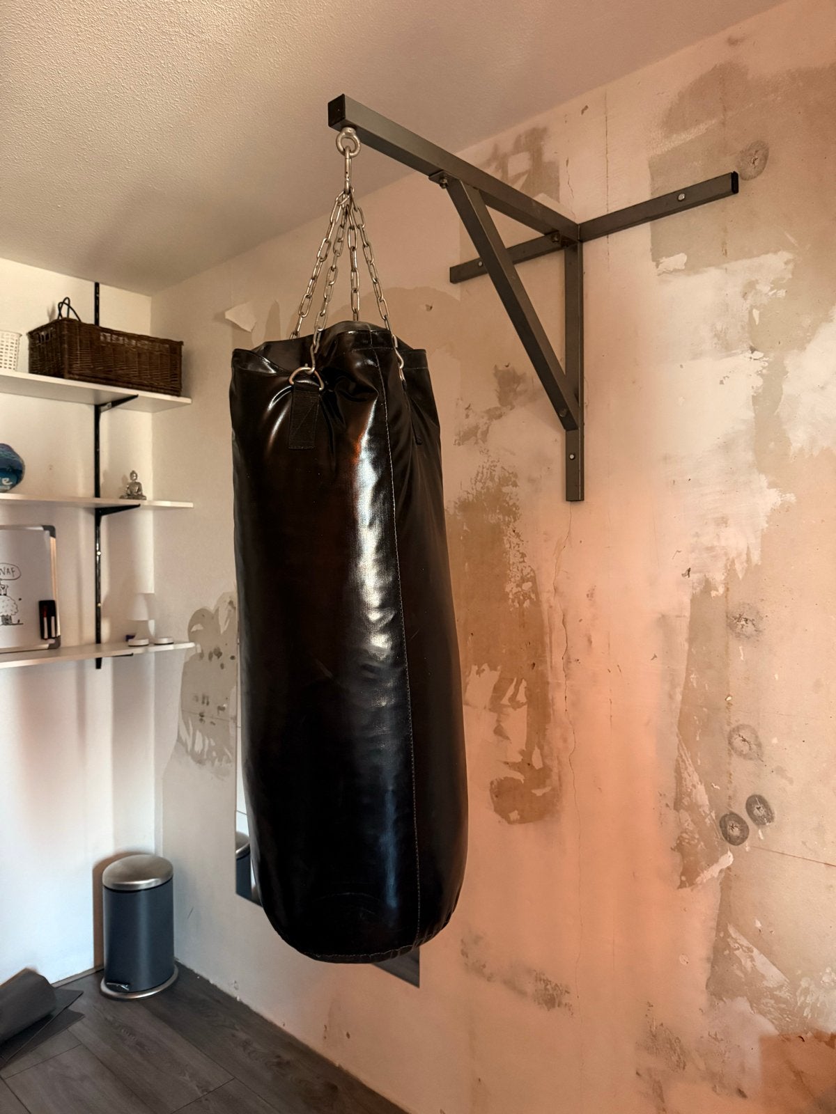 Bokszak Bremshey Boxing inclusief muurbeugel en ketting, Ophalen, Zo goed als nieuw, Bokszak