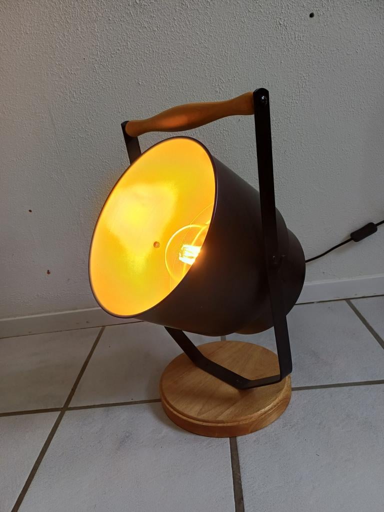 Grote industriële vloerspot vloerlamp en grote filament lamp, Ophalen