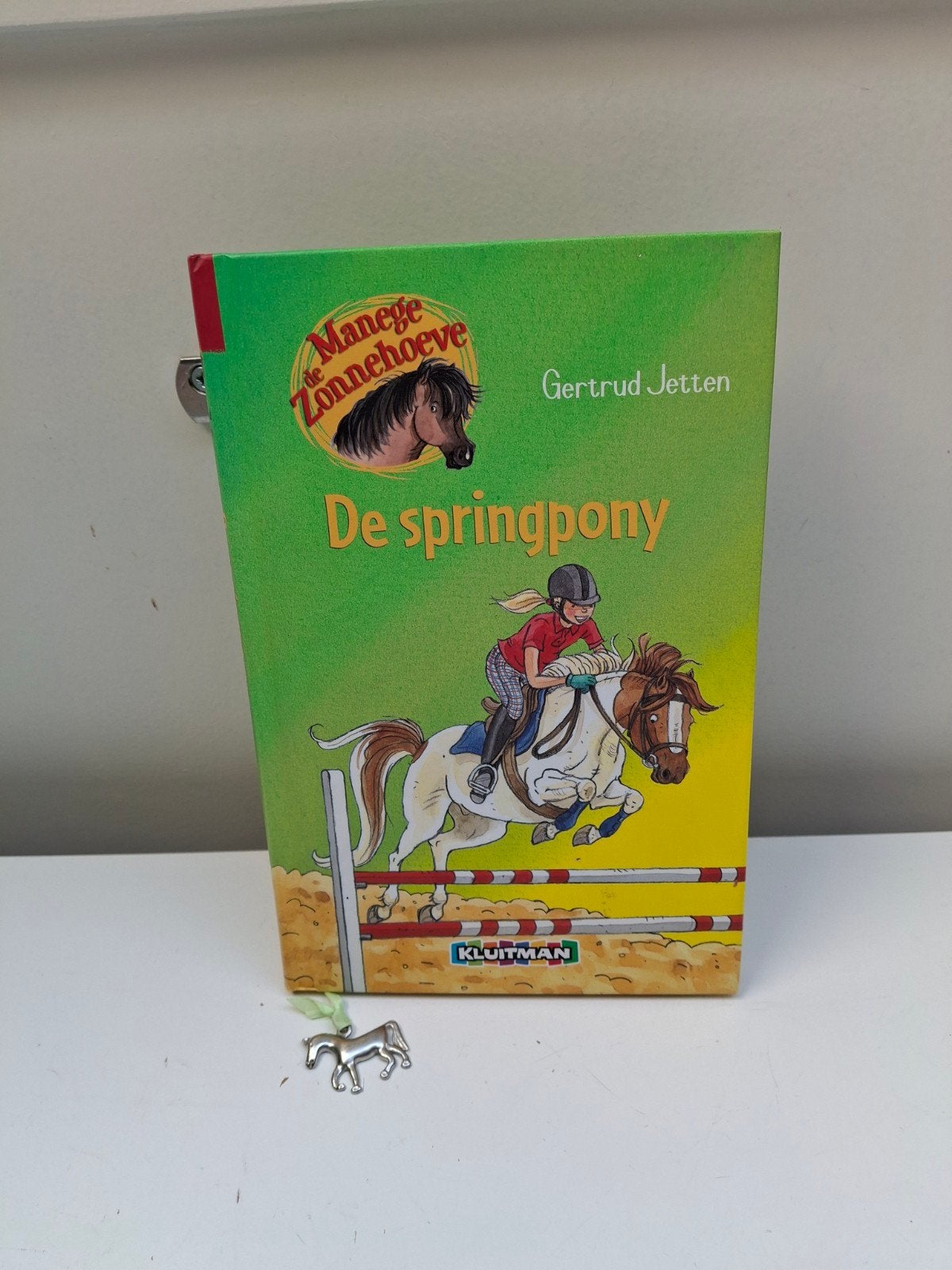 De Springpony - Manege Zonnehoeve (Kluitman), Boeken, Ophalen of Verzenden, Zo goed als nieuw, Gertrud Jetten, Fictie algemeen