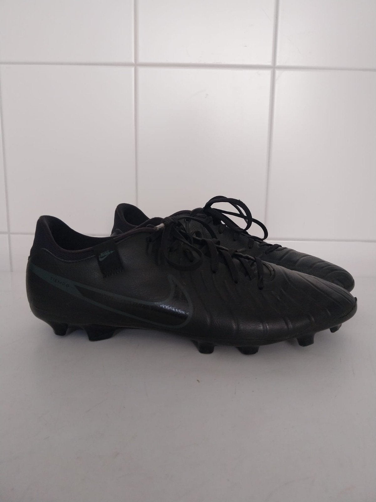 Nike Tiempo voetbalschoenen - Zwart maat 44, Ophalen of Verzenden, Gebruikt, Schoenen