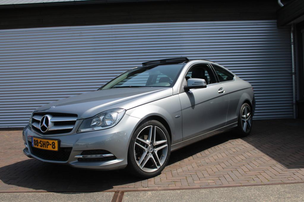 Mercedes-Benz C-Klasse Coupé 180 amg panoramadak (bj 2011), Automaat, Euro 5, Zwart, Met garantie (alle)