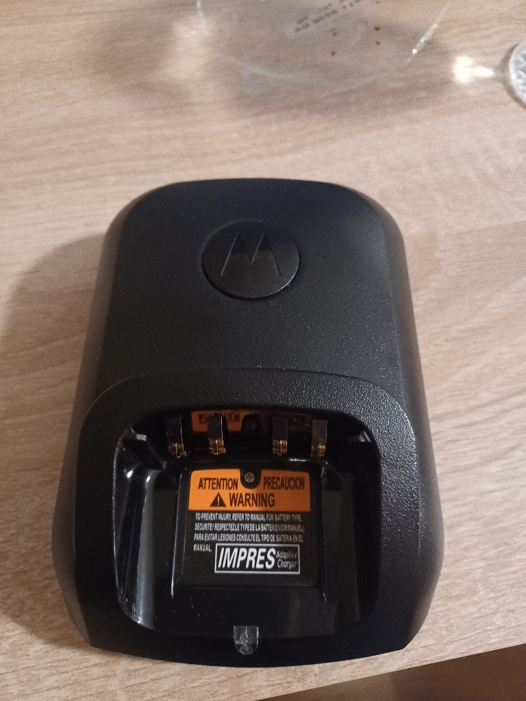 Walkie Talkie Snellader Voor Motorola DP2400, Ophalen of Verzenden, Nieuw, 15 km of meer, Portofoon of Walkie-talkie