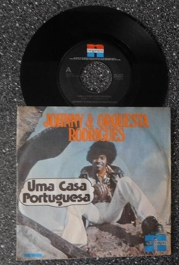 Johnny & Orquesta Rodrigues - uma casa Portugesa, 7 inch, Single, Ophalen of Verzenden, Zo goed als nieuw