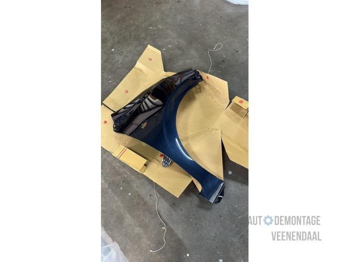 Scherm rechts-voor van een Peugeot 108 (ELB), -, -, Nieuw, Ophalen of Verzenden