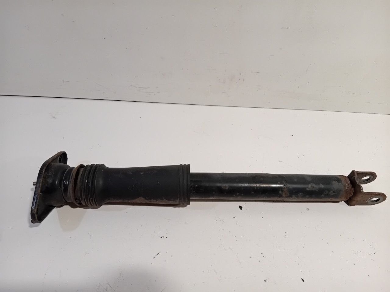 Schokbreker links achter Hyundai iX 35, Auto-onderdelen, Onderdelen@venauto.nl, Van der Ven Autorecycling B.V., Gebruikt, Ettenseweg 76, 4706 PB Roosendaal, The Netherlands
