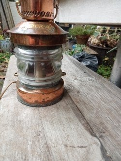 scheepslamp op 230volt als decoratie kleine fitting koper, Ophalen of Verzenden, Zeilboot, Gebruiksvoorwerp