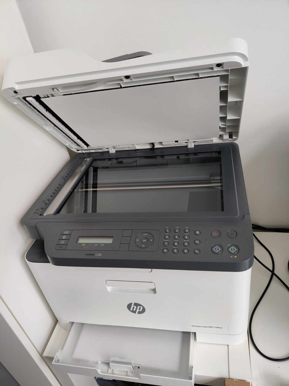 HP Color Laser MFP 179fnw zw wt en kleur printer, Computers en Software, Printers, Ophalen, Scannen, HP